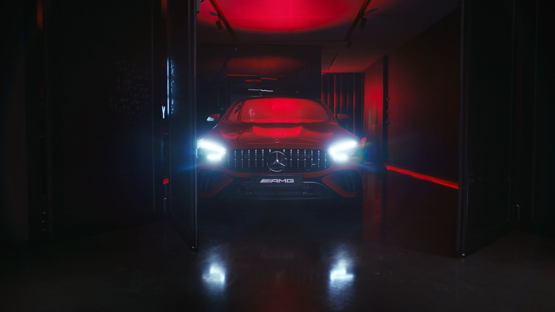AMG – Unboxing a star
