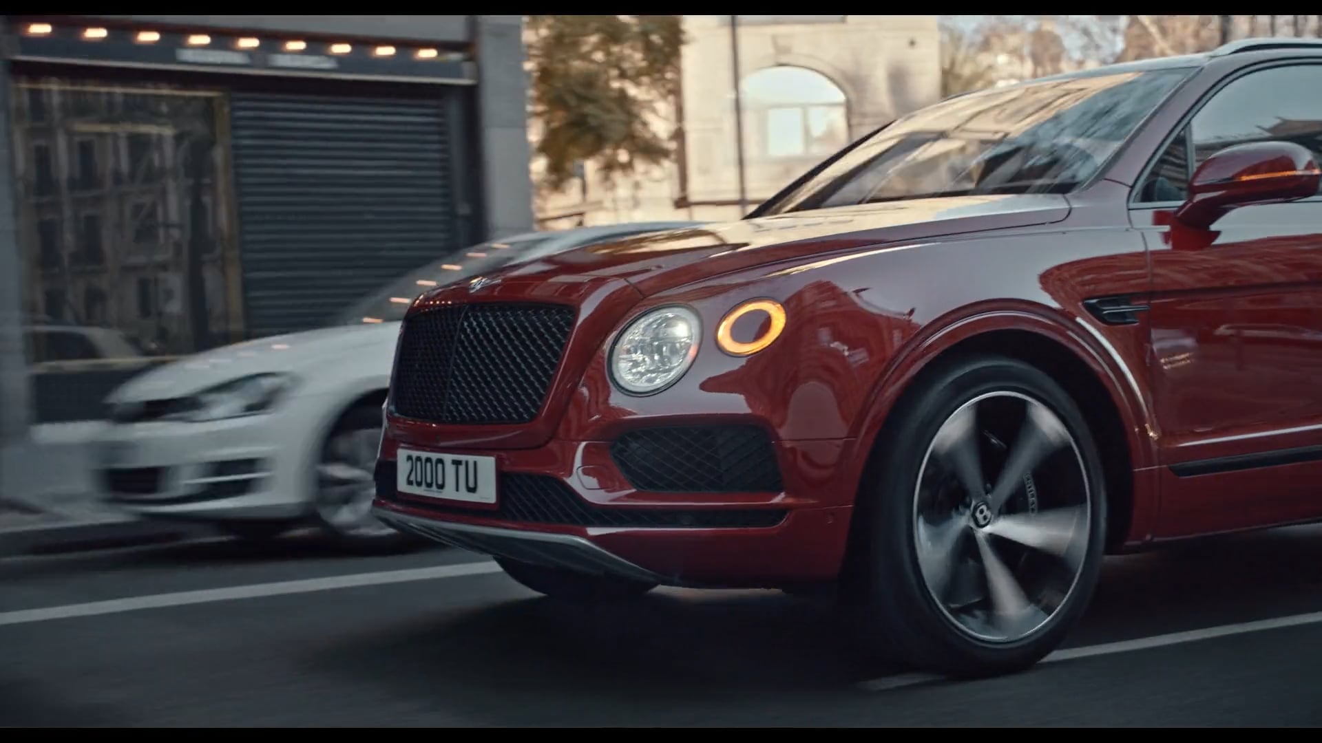 Bentley_Bentaygav8_dc (1080p).mp4
