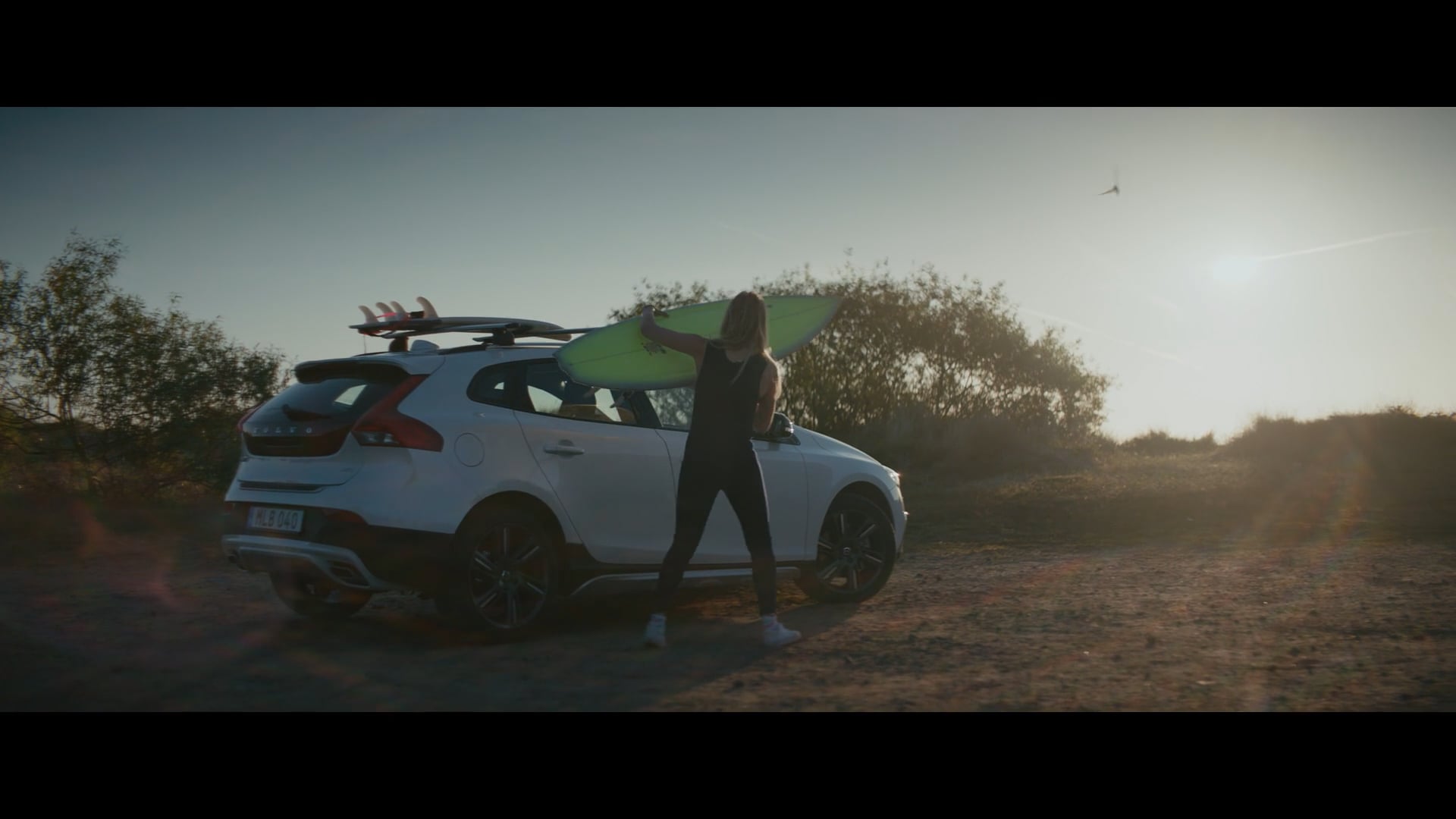 Volvo_v40