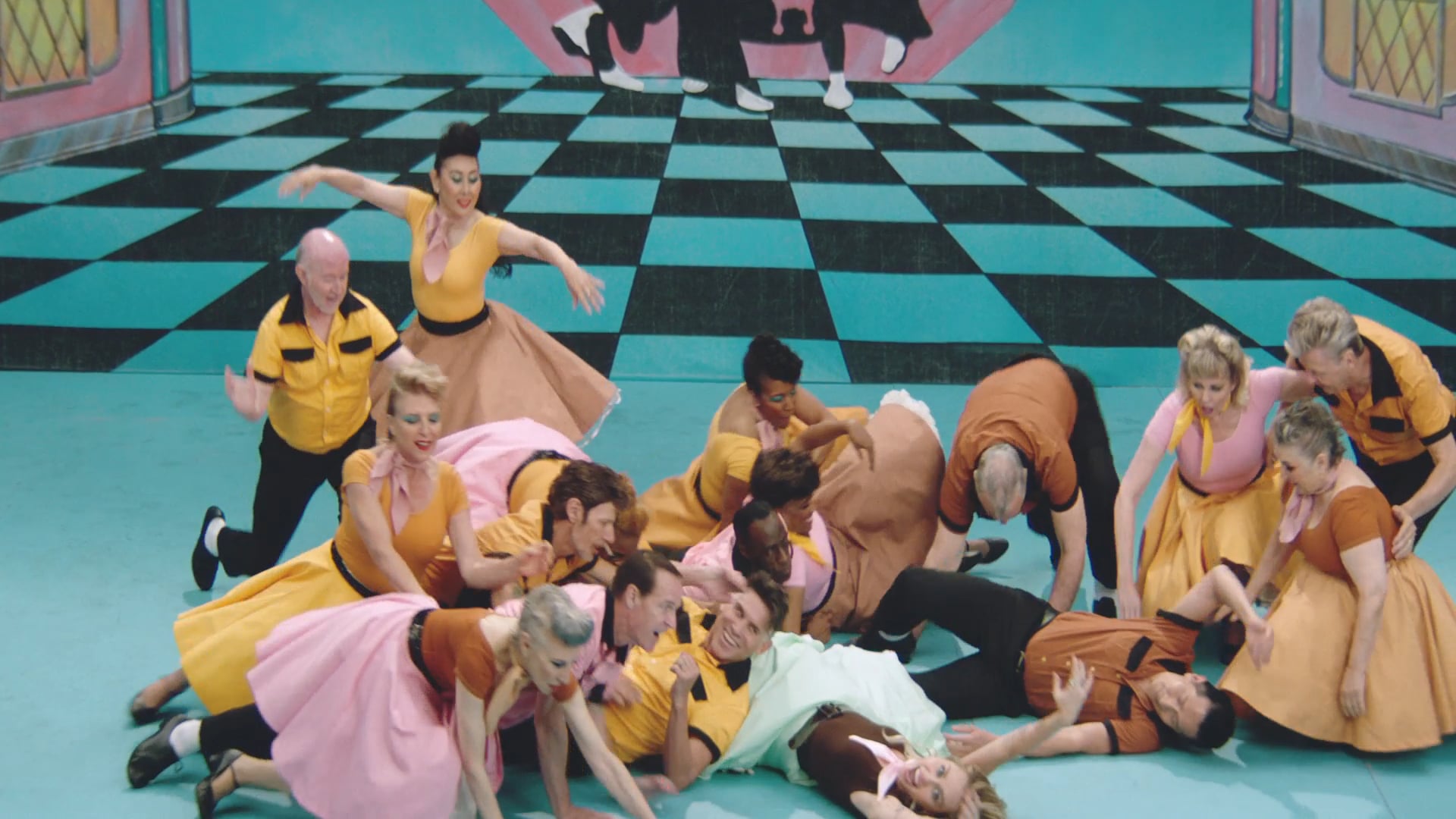 Miley Cirus – Younger now (old)