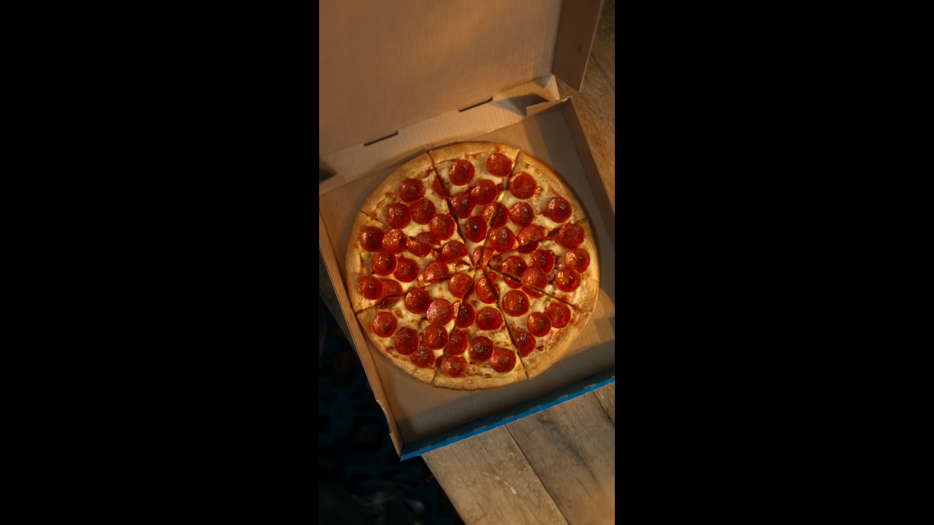 DOMINOS Kaese (9×16)