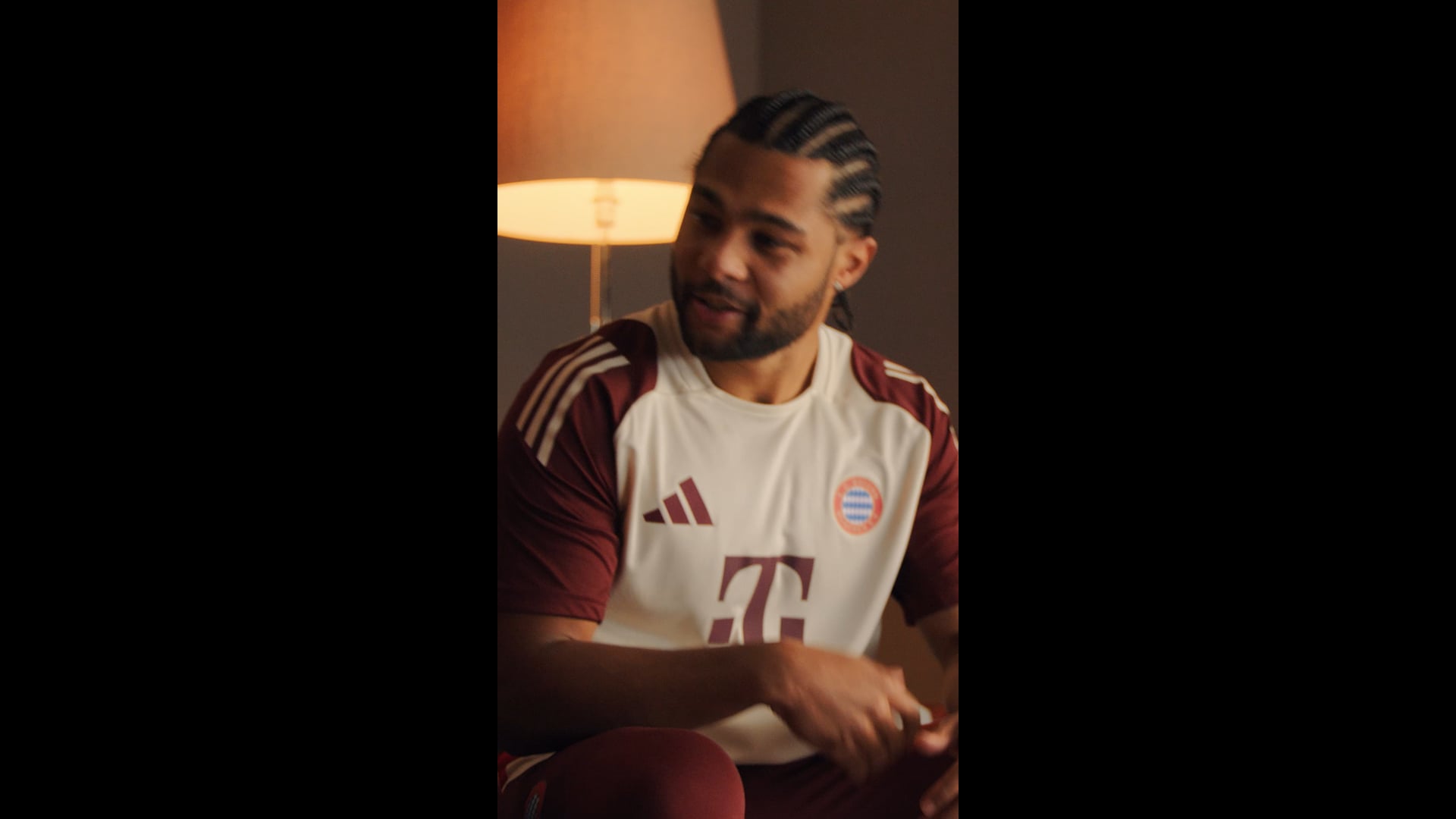 Magenta_Mega_Stream_38s_Social_BTS_9x16_CLEAN